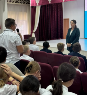 Мектептердегі буллинг және кибербуллинг/Буллинг и кибербуллинг в школа
