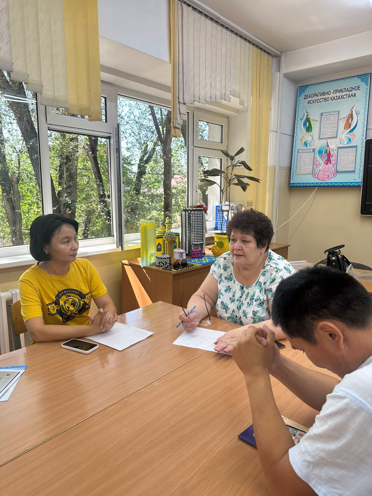 Эстетикалық цикл пәндері мұғалімдерінің кезекті әдістемелік отырысы / Очередное методическое заседание учителей эстетического цикла